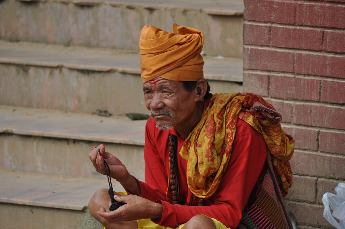 HCC Scenes of Nepal Man on Steps